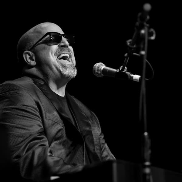 Chicago's Own Piano Man